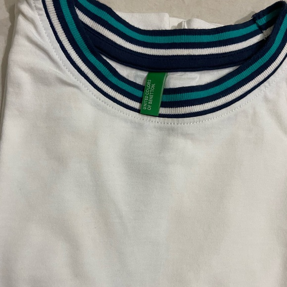 UNITED COLORS OF BENETTON
Women White Solid Cropped Round Neck T-shirt S - Picture 9 of 11